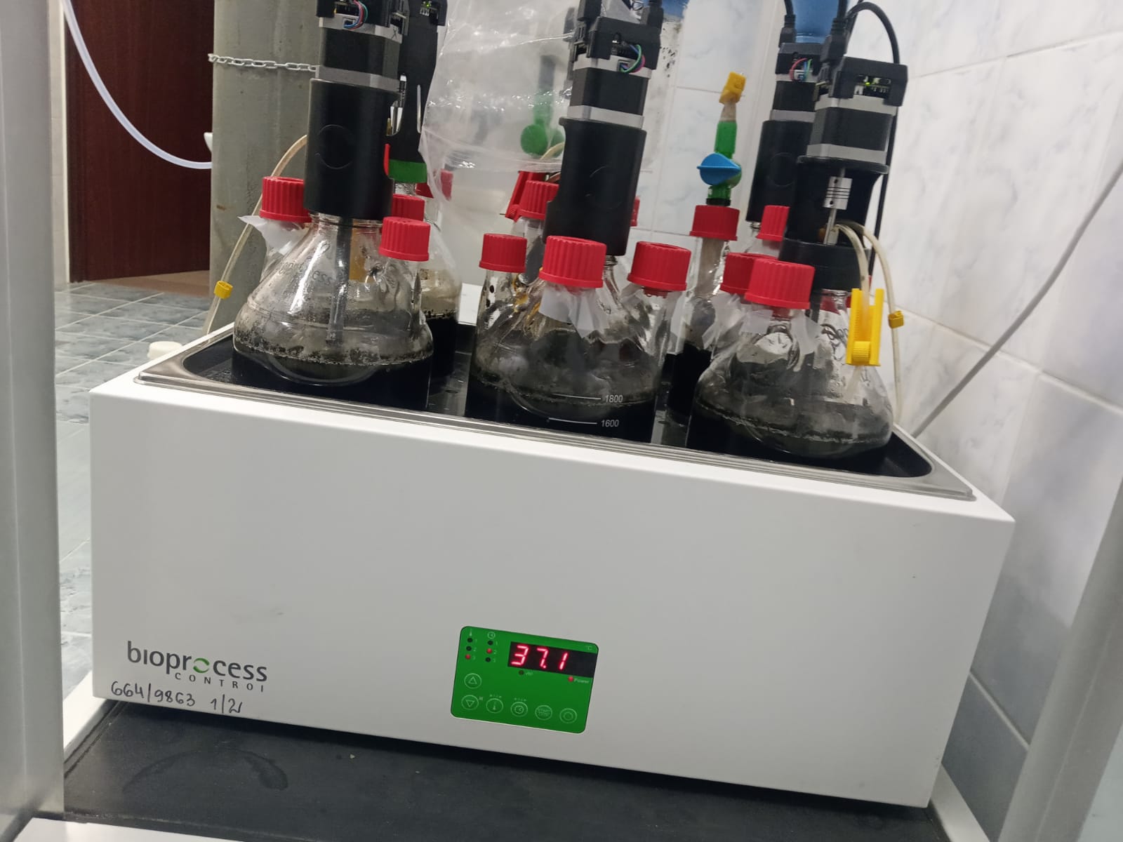 Laboratotyjny tester potencjału produkcji biogazu